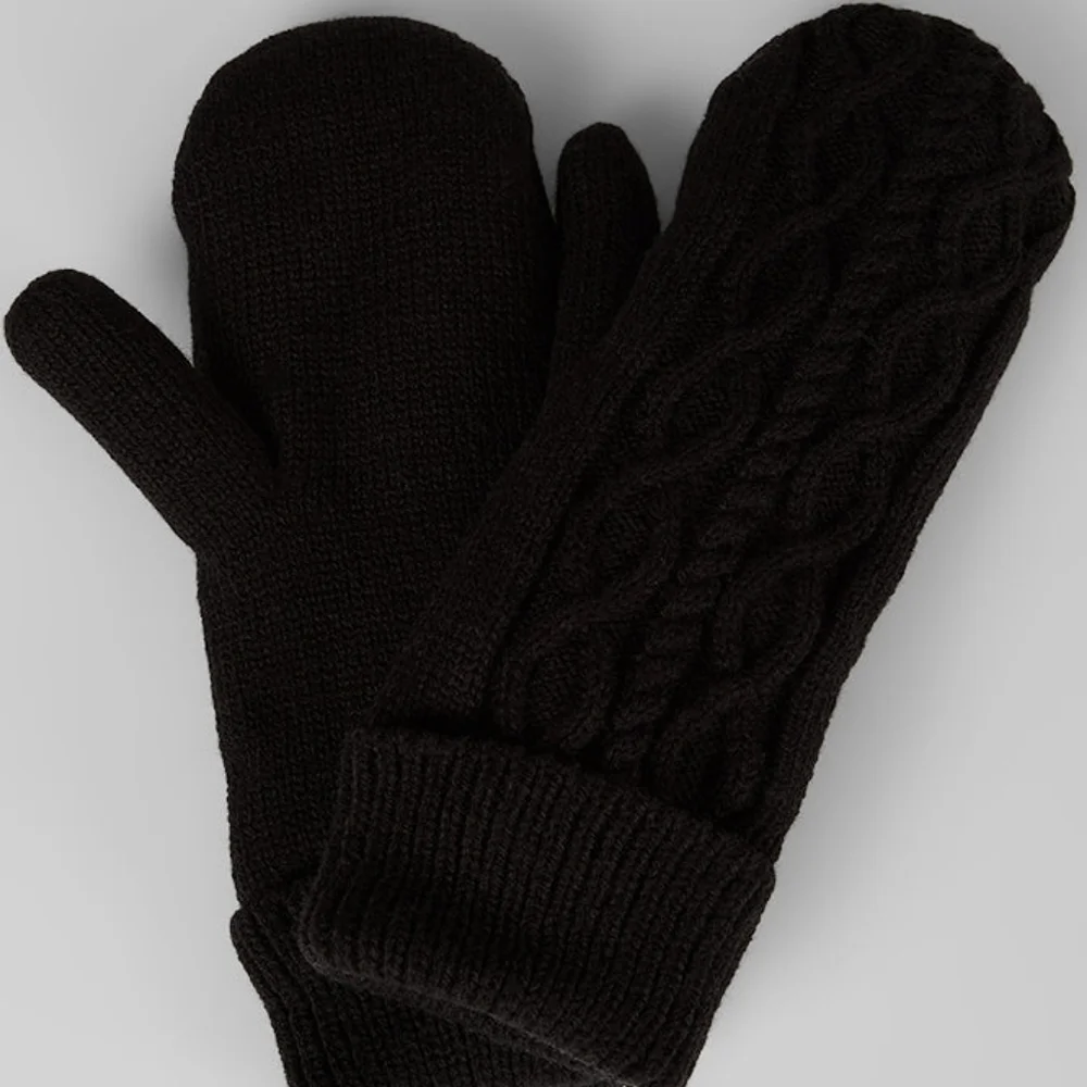 32 Degrees winter thick sherpa lined‎ chunky charcoal Black Cable Knit Mittens